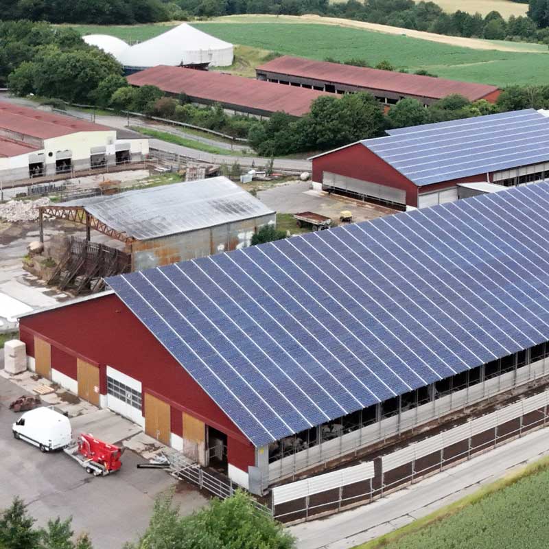 Aufdachanlagen reinigen / Solarreinigung
